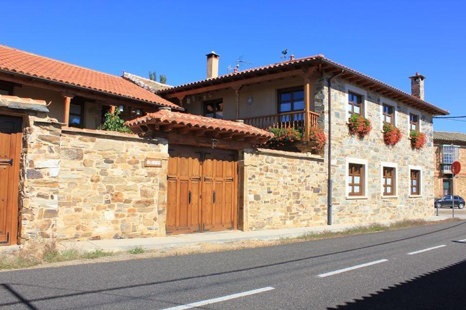 Hotel Rural La Veleta Murias de Rechivaldo Extérieur photo